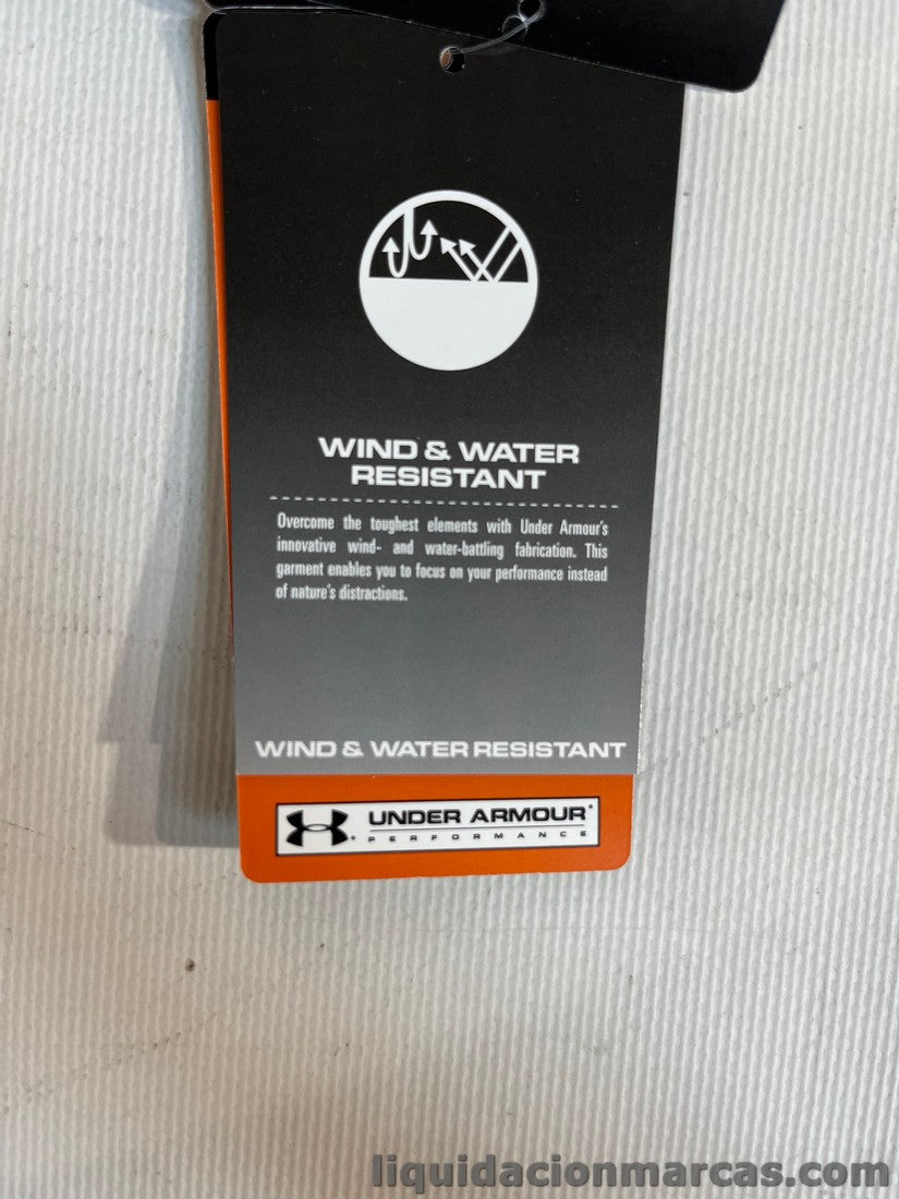 Camiseta de manga larga Wind & Water resistant para hombre de Under Armour