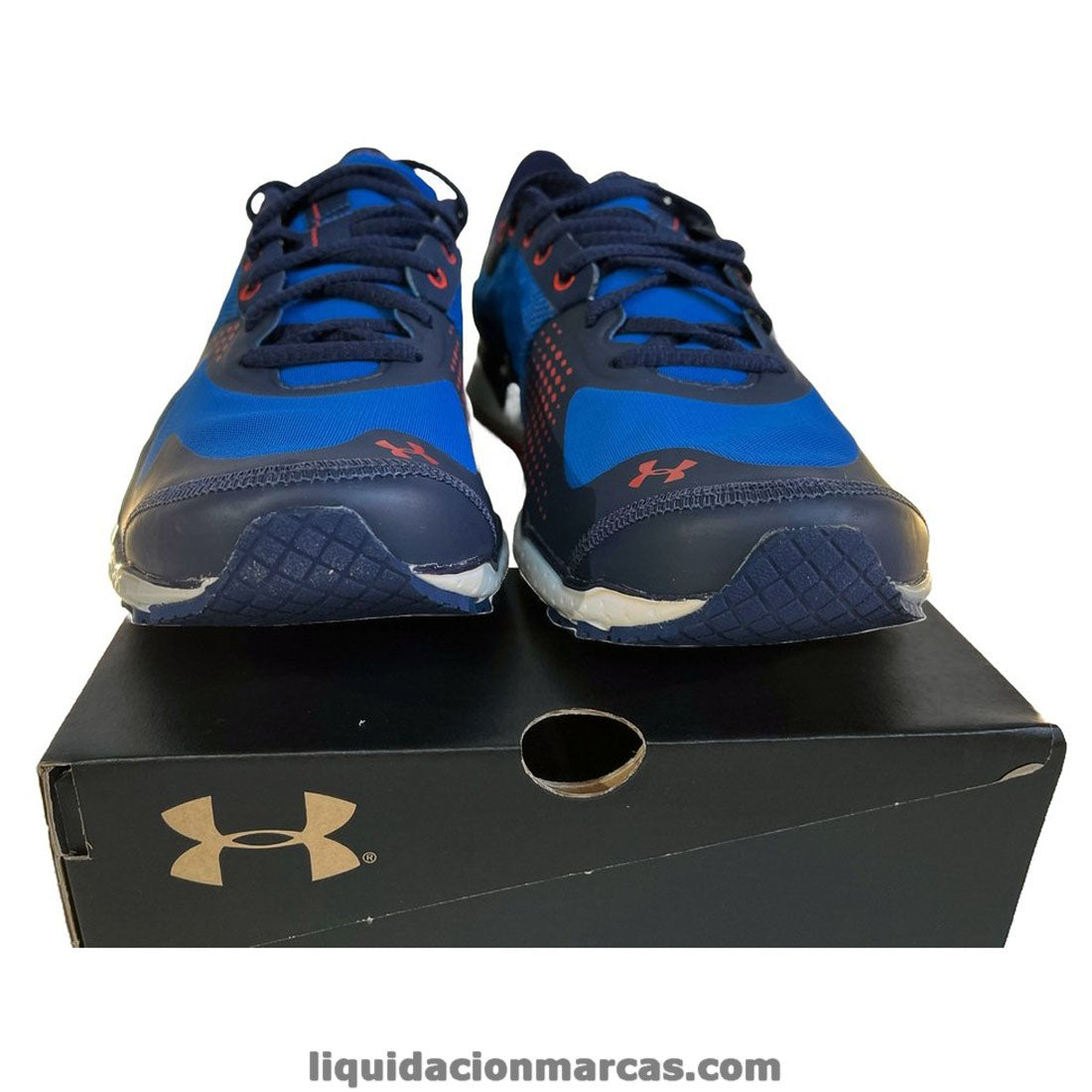 Zapatilla deportiva Micro G Defy para hombre de Under Armour