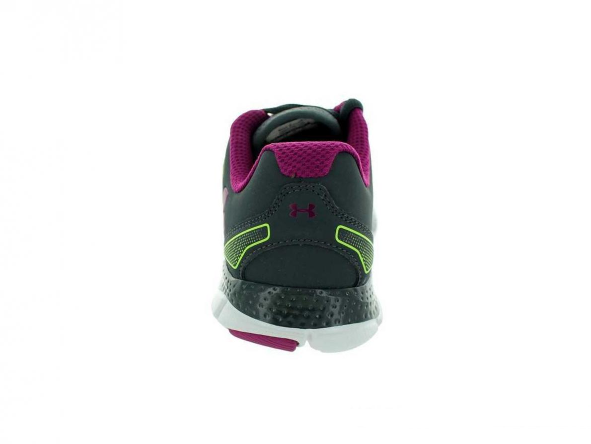 Zapatilla deportiva Micro G Engage para mujer de Under Armour