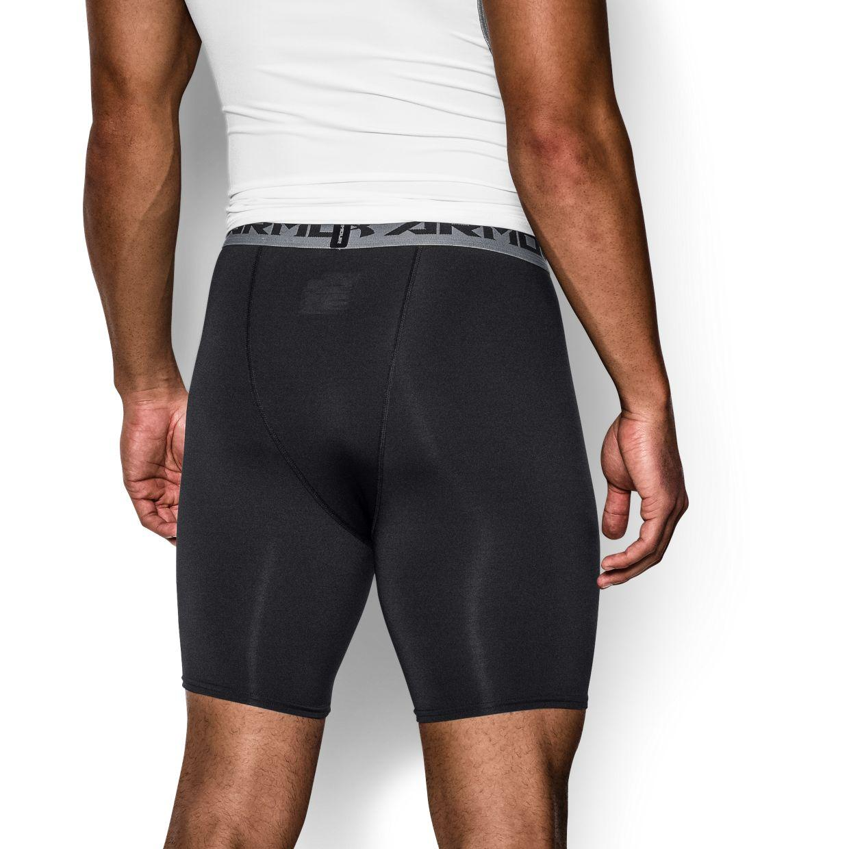 Pantalon corto técnico (Short) ajustado para hombre de Under Armour