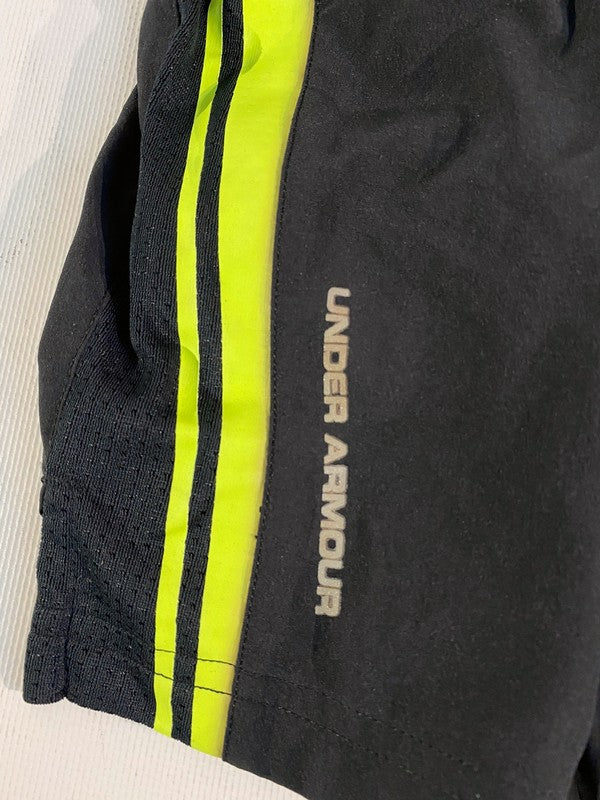 Pantalón corto (Short) de 6 pulgadas Revenant 2 en 1 para hombre de Under Armour)