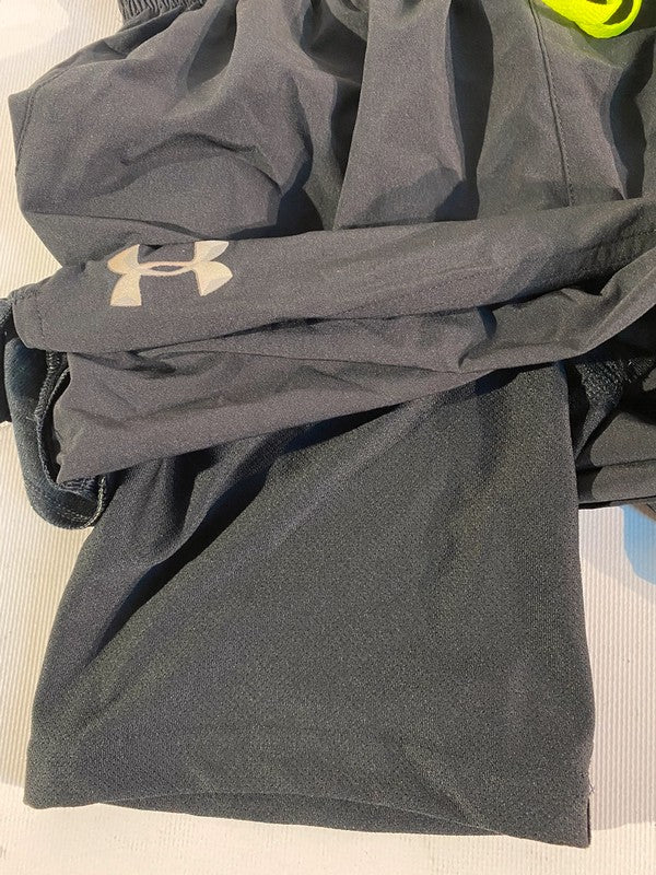 Pantalón corto (Short) de 6 pulgadas Revenant 2 en 1 para hombre de Under Armour)