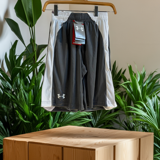Pantalón corto (Short) de 9 pulgadas Strength 2.0 para niño de Under Armour